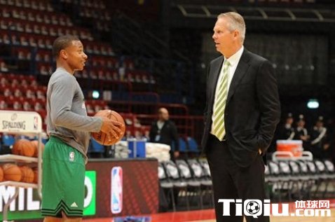 小托马斯称带伤出战毁了我