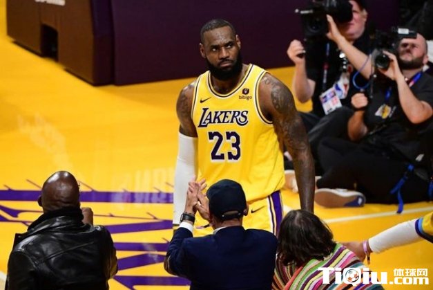 詹姆斯才是历史第一人